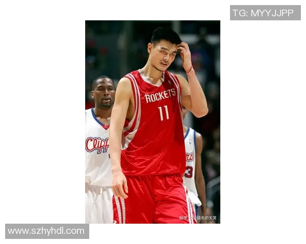 姚明帅气风采尽显照片记录篮球巨星的魅力与风范 姚明帅气风采尽显照片记录篮球巨星的魅力与风范