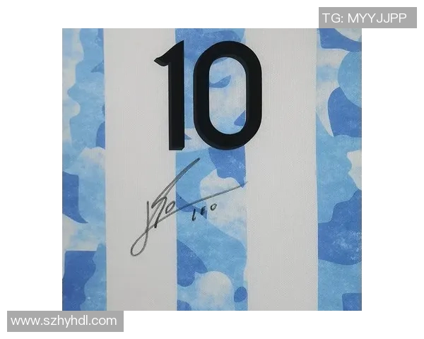 梅西签名足球明星珍藏品的价值与意义探讨 梅西签名足球明星珍藏品的价值与意义探讨