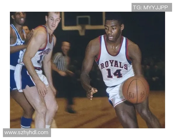 NBA篮球明星的辉煌历程与赛场传奇瞬间回顾