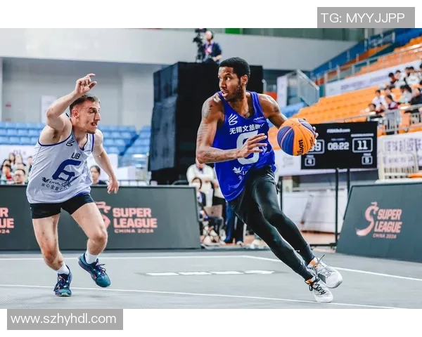 西装与篮球的完美结合探秘篮球明星的时尚魅力与场上风采